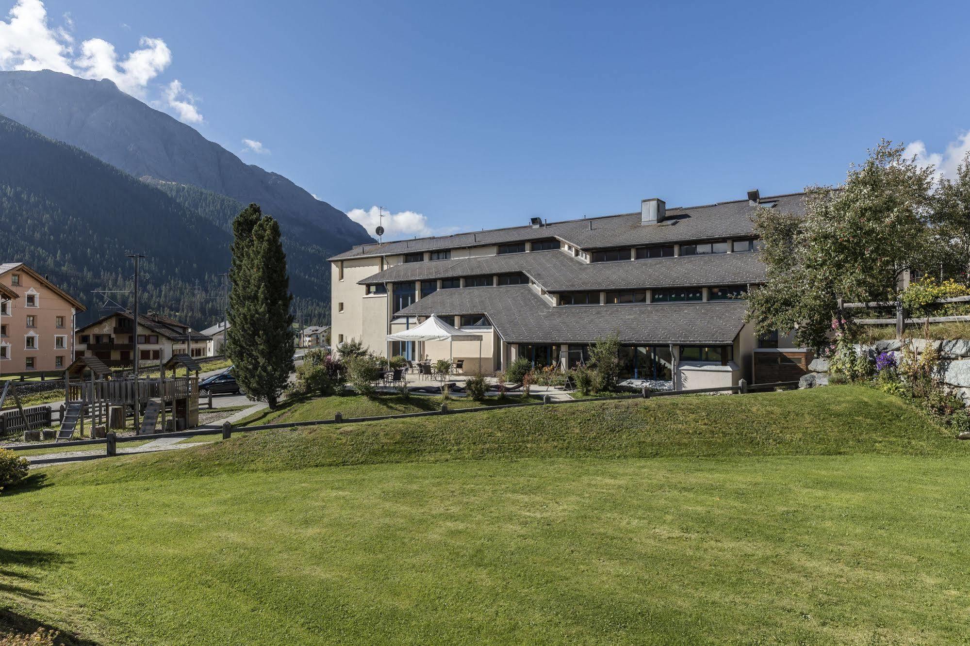 Hotel Gästehaus Convict Zuoz Exterior foto